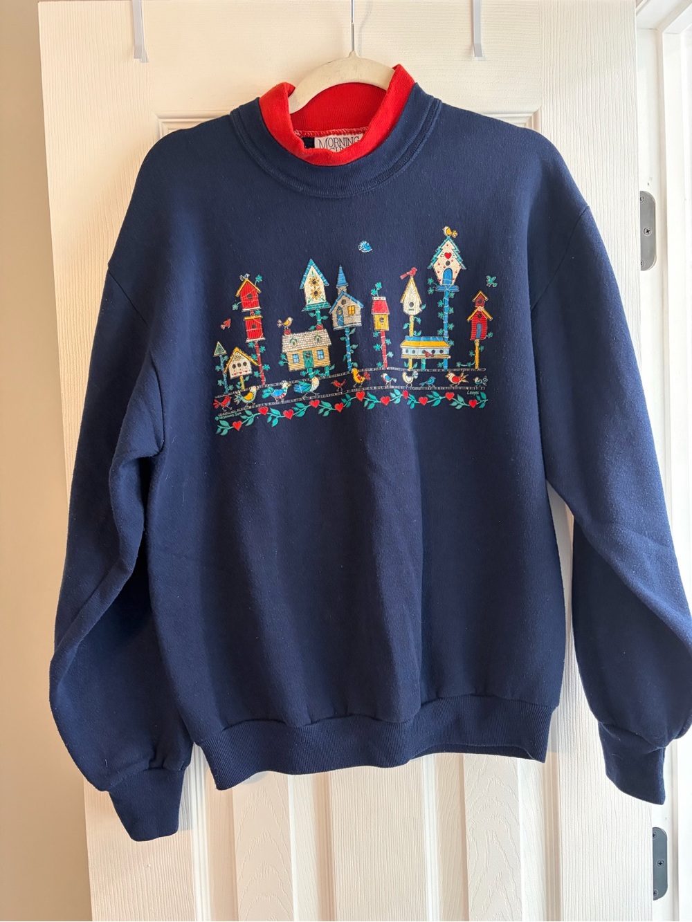 Vintage 90s Women's Jerzee Morning Sun Navy Birdhouse Crew Sweatshirt Red Trim